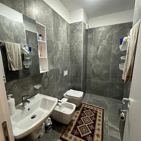Regency Univers Near Mother Teresa Airport & 10 Min From Centre 公寓 地拉那