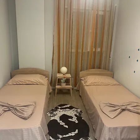 Regency Univers Near Mother Teresa Airport & 10 Min From Centre 地拉那