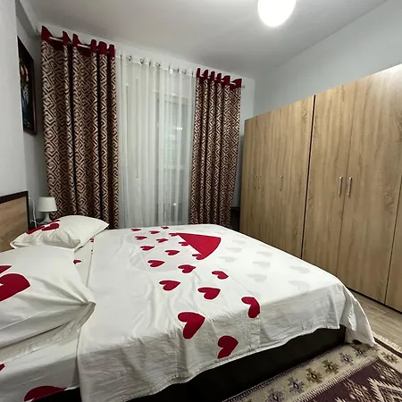 Regency Univers Near Mother Teresa Airport & 10 Min From Centre Apartmán
