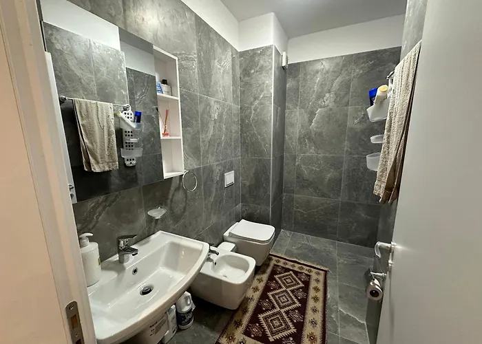 Regency Univers Near Mother Teresa Airport & 10 Min From Centre Lejlighed Tirana