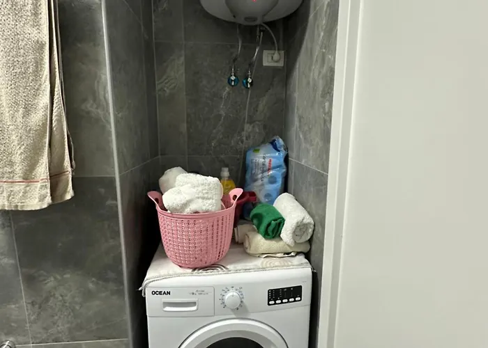 Regency Univers Near Mother Teresa Airport & 10 Min From Centre Lejlighed Tirana