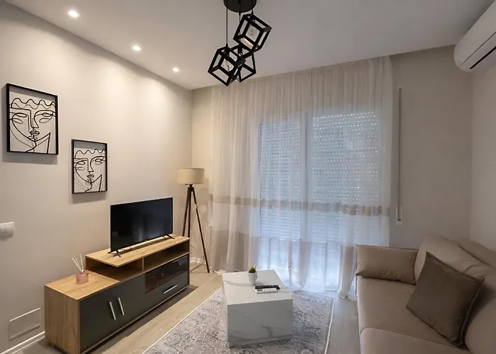 Lejlighed Regency Univers Near Mother Teresa Airport & 10 Min From Centre *