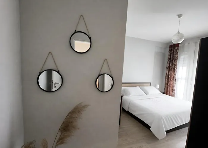 Regency Univers Near Mother Teresa Airport & 10 Min From Centre Lejlighed Tirana