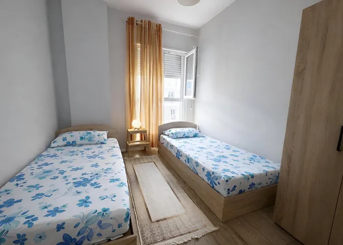 Lejlighed Regency Univers Near Mother Teresa Airport & 10 Min From Centre